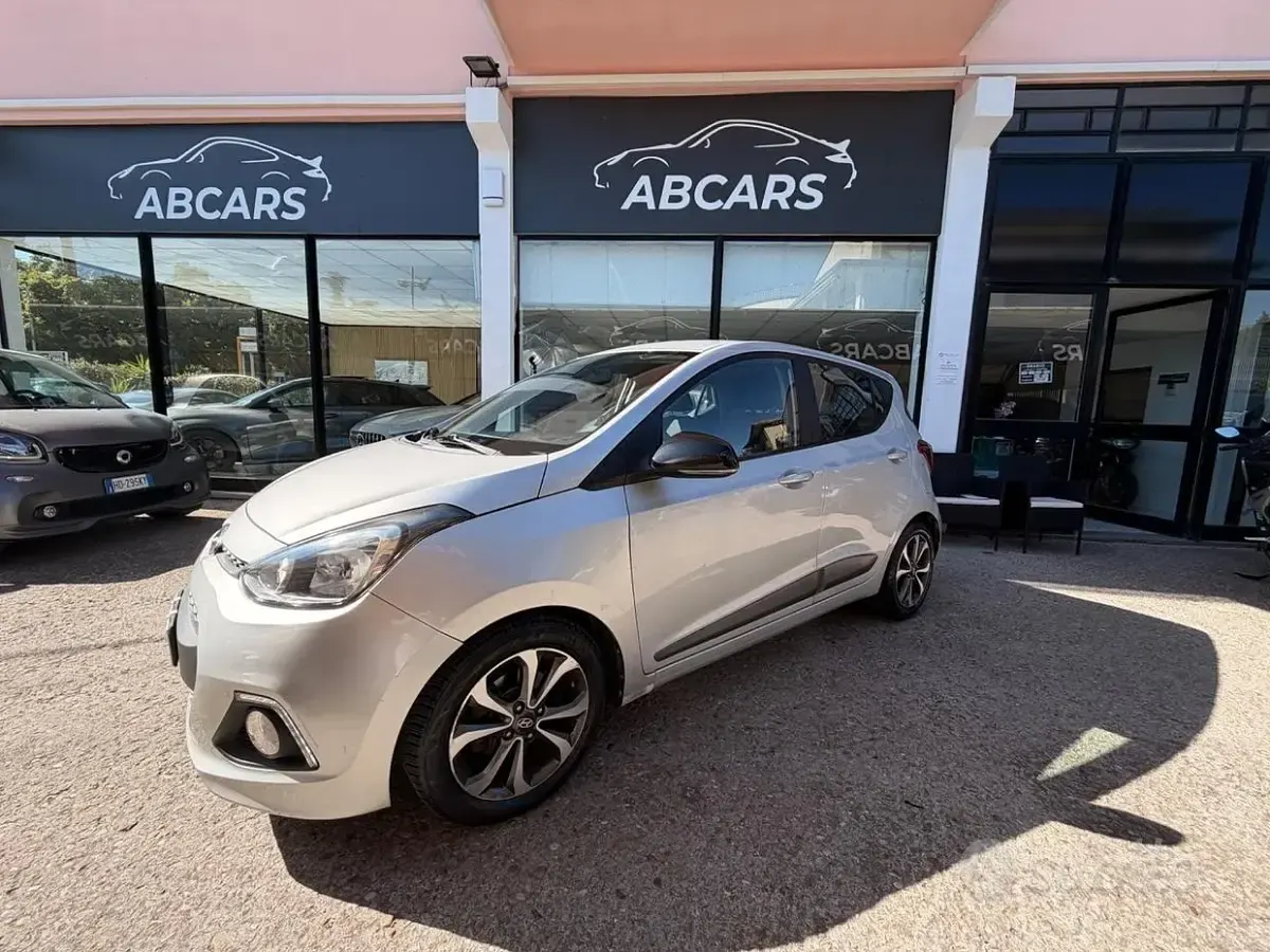 Usata Hyundai i10 GO! 66 CV (48 kW) 2014 Grigio Utilitaria