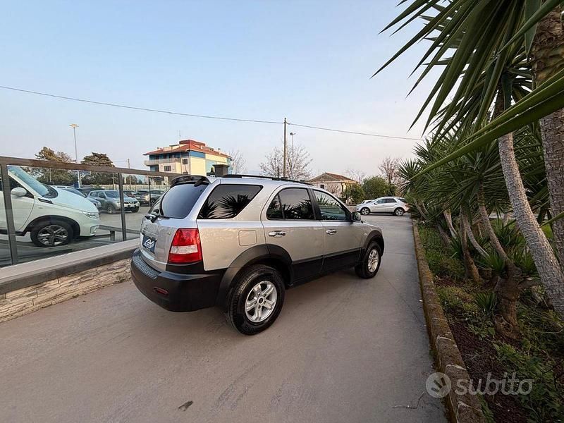 Usata Kia Sorento Active 140 CV (102 kW) 2005 Grigio(met.) SUV
