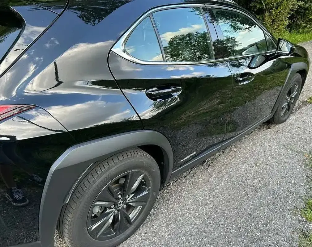 Usata Lexus UX 250h Executive Line 184 CV (135 kW) 2020 Nero SUV