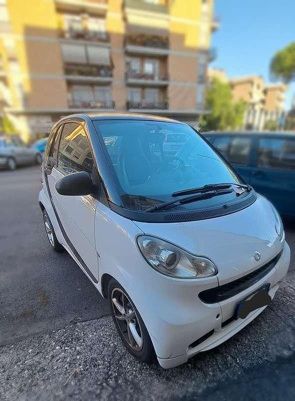 Bianco Usata 2011 Smart ForTwo Coupé Coupé | 4300 € (Ottimo prezzo) - Immagine 1/4