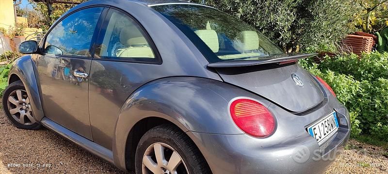 Usata VW New Beetle 101 CV (74 kW) 2005 Grigio Utilitaria