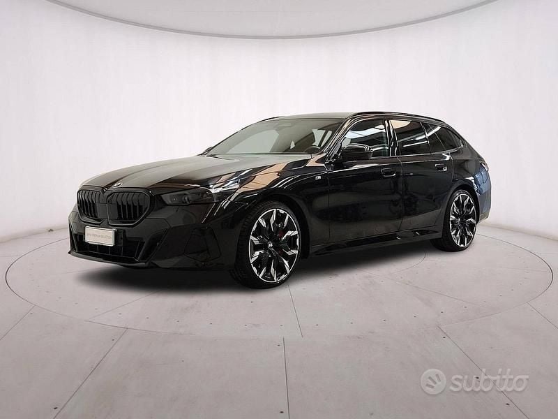 Nero Usata 2024 BMW 540 M Sport Station wagon | 69.900 € - Immagine 1/4