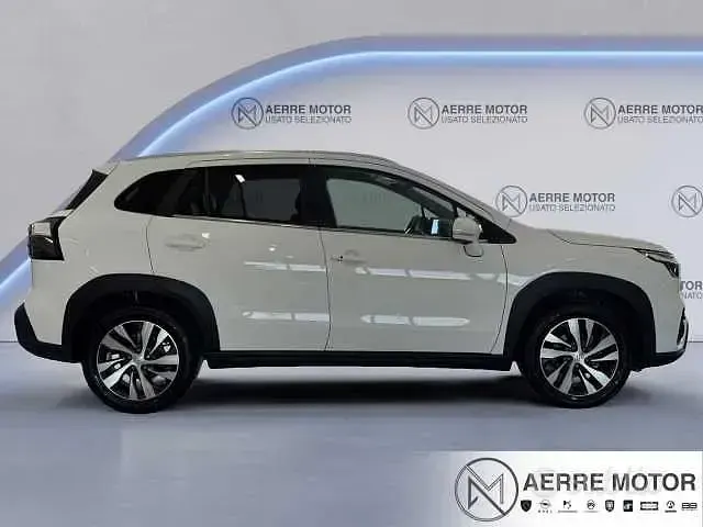 Usata Suzuki SX4 S-Cross 129 CV (94 kW) 2024 Bianco SUV