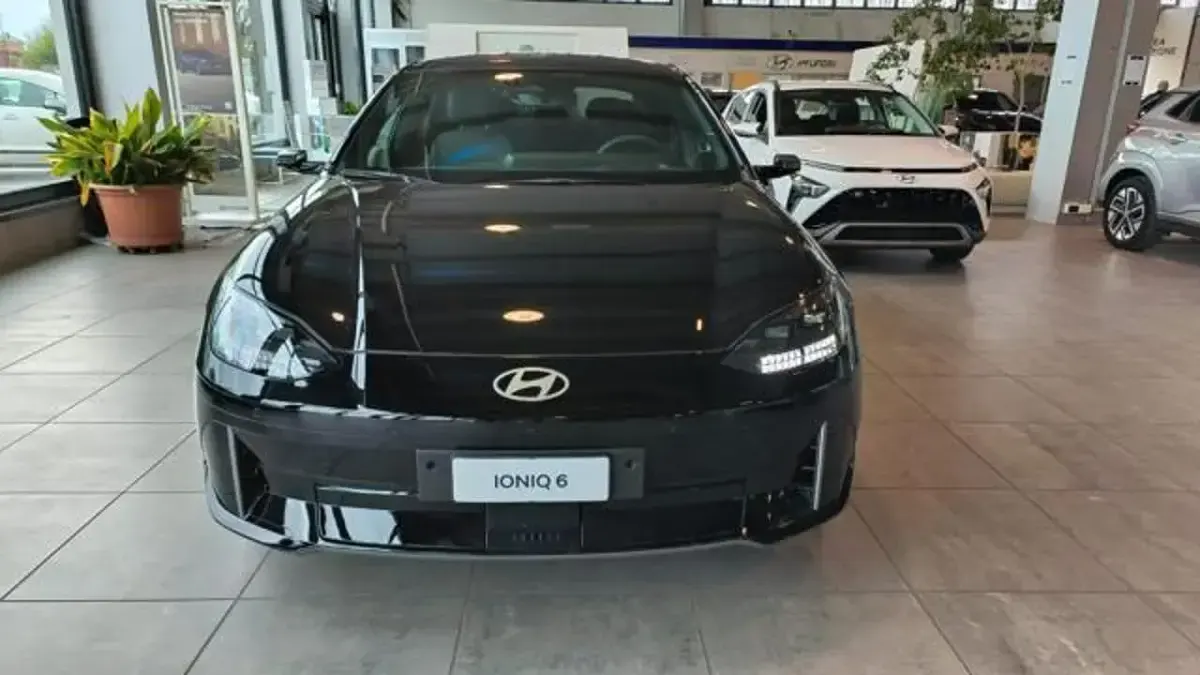 Usata Hyundai Ioniq 6 80 kW (110 CV) 2023 Nero Berlina