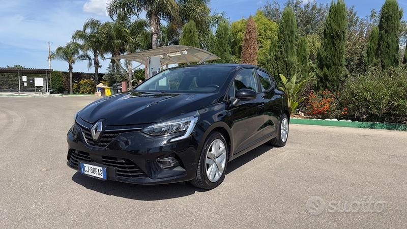 Nero Usata 2022 Renault Clio V Tre volumi | 10.900 € (Buon prezzo) - Immagine 1/4