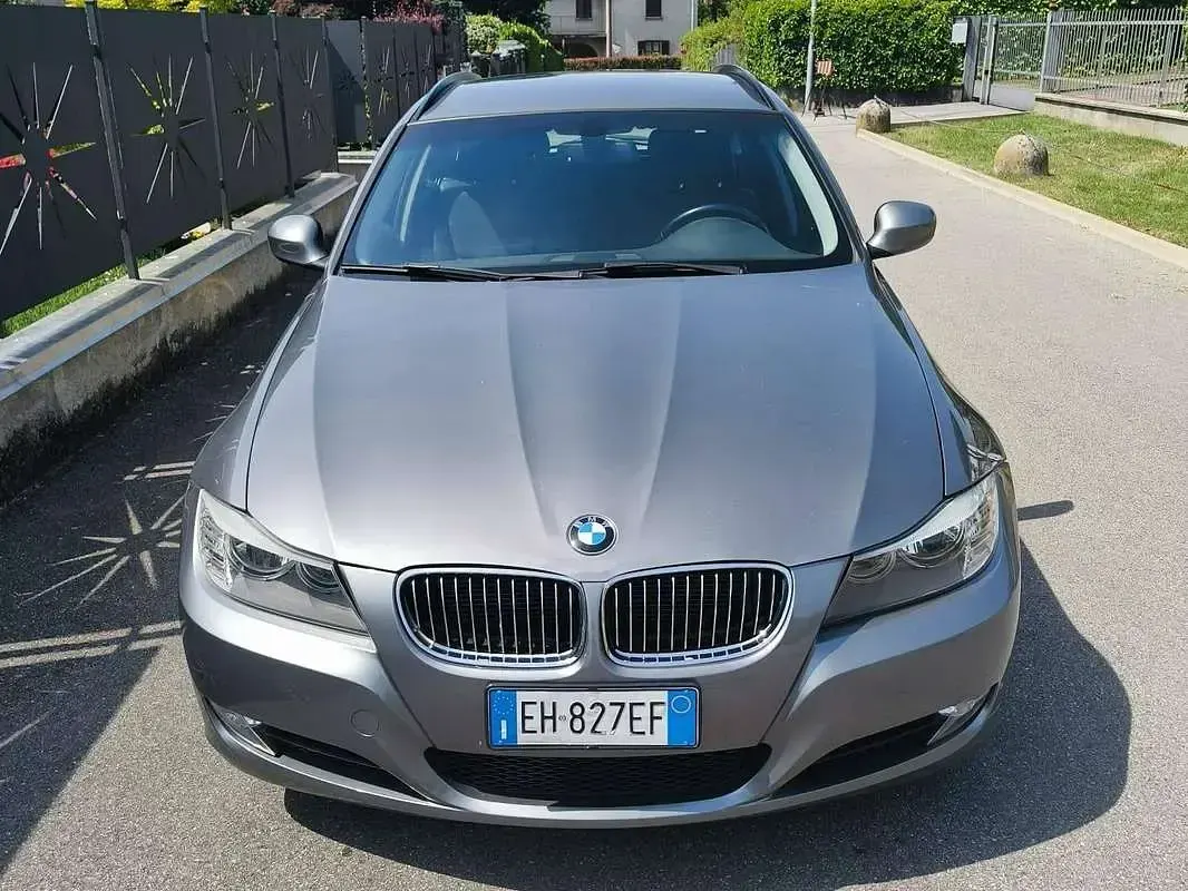Usata BMW 316 315 CV (231 kW) 2011 Grigio Station wagon