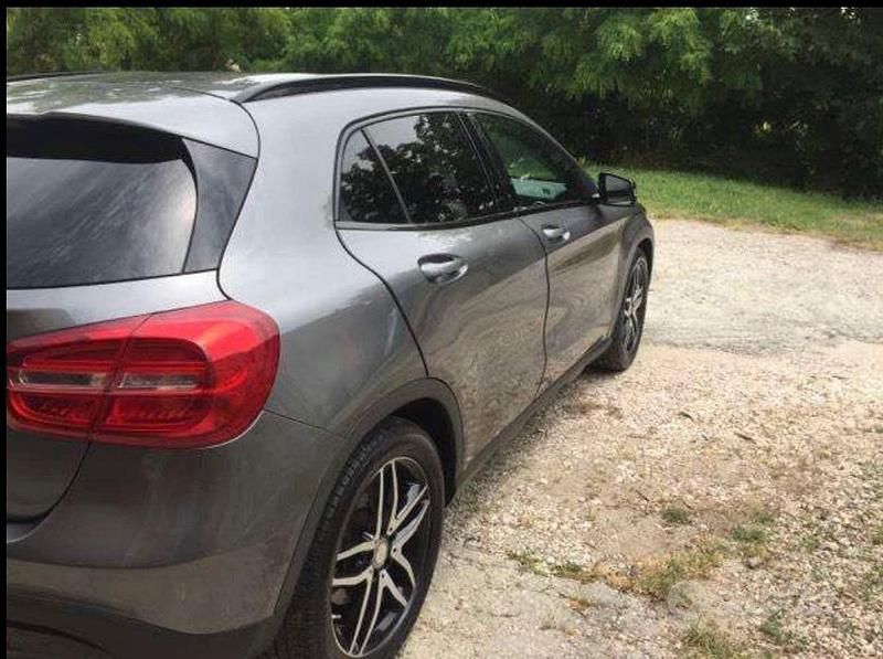 Usata Mercedes GLA200 136 CV (100 kW) 2015 SUV