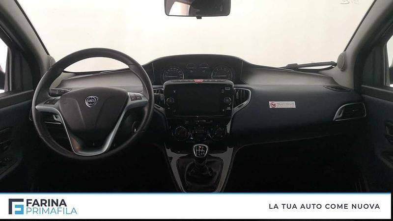 Usata Lancia Ypsilon S 70 CV (51 kW) 2024 Nero Utilitaria