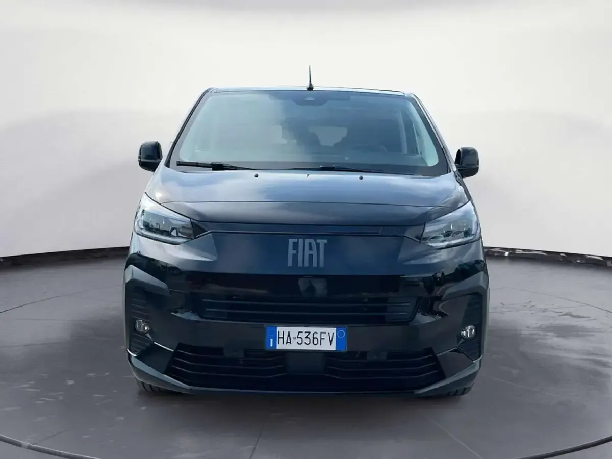 Usata Fiat E-Ulysse 130 kW (177 CV) 2025 Nero Monovolume