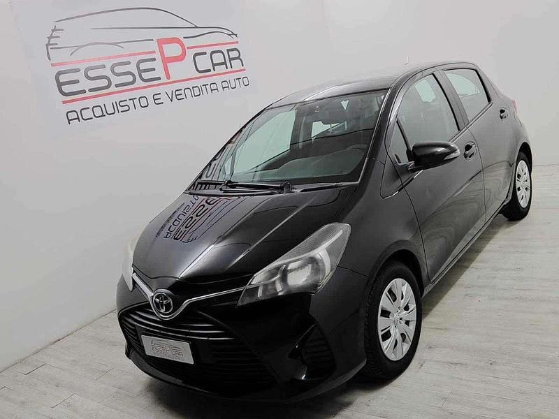 Nero Usata 2014 Toyota Yaris Active Tre volumi | 7900 € (Cara) - Immagine 1/4