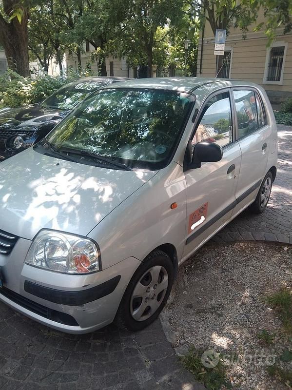 Usata Hyundai Atos 59 CV (43 kW) 2005 Grigio Utilitaria