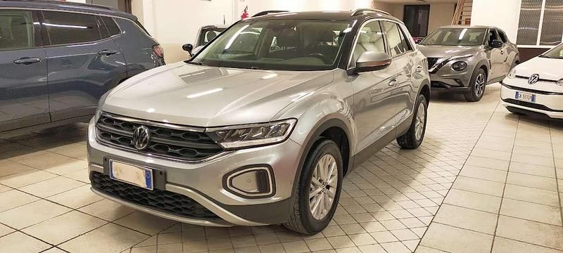 Usata VW T-Roc Style 150 CV (110 kW) 2023 Grigio tetto nero SUV