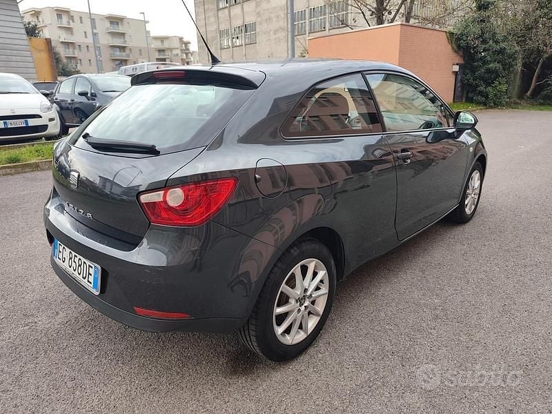 Usata Seat Ibiza Style 69 CV (50 kW) 2011 Nero Berlina