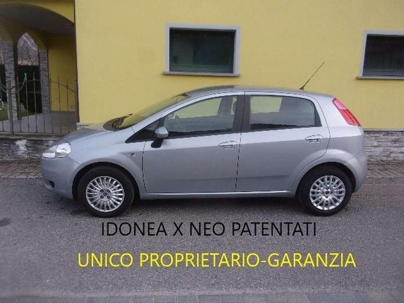 Usata Fiat Grande Punto Dynamic 77 CV (56 kW) 2009 Argento Utilitaria