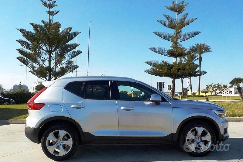 Usata Volvo XC40 190 CV (139 kW) 2018 Grigio SUV