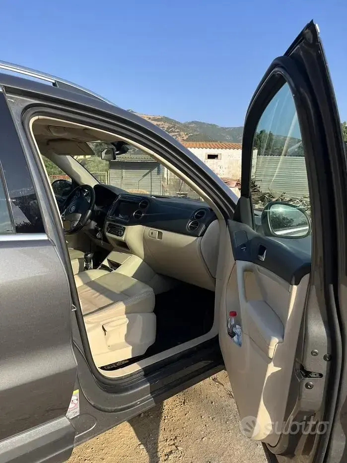 Usata VW Tiguan 140 CV (102 kW) 2012 Grigio SUV