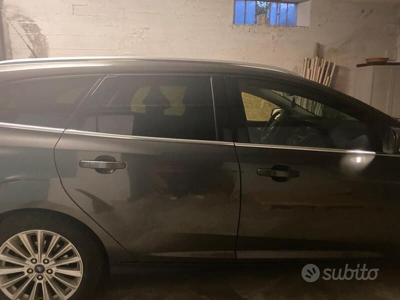 Usata Ford Focus 2014 Grigio Berlina