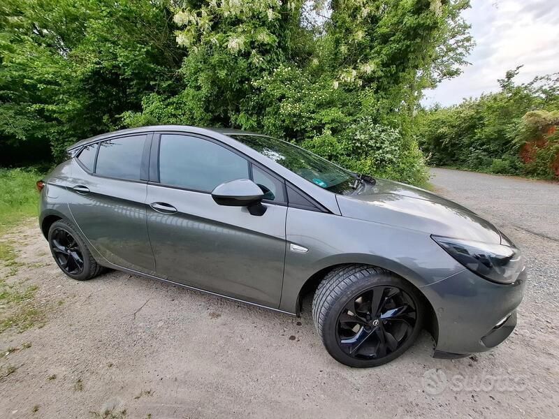 Usata Opel Astra GS Line 145 CV (106 kW) 2021 Grigio Berlina