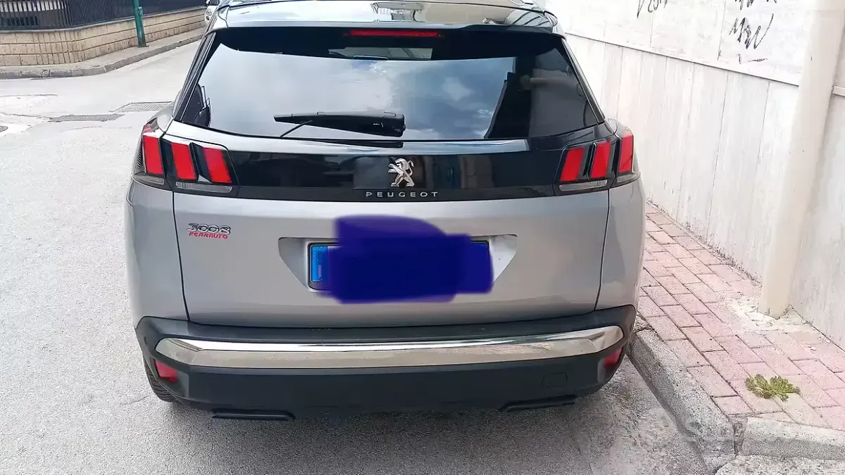 Usata Peugeot 3008 131 CV (96 kW) 2019 Grigio SUV