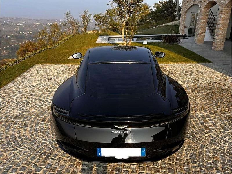 Usata Aston Martin DB11 510 CV (375 kW) 2018 Nero Coupé