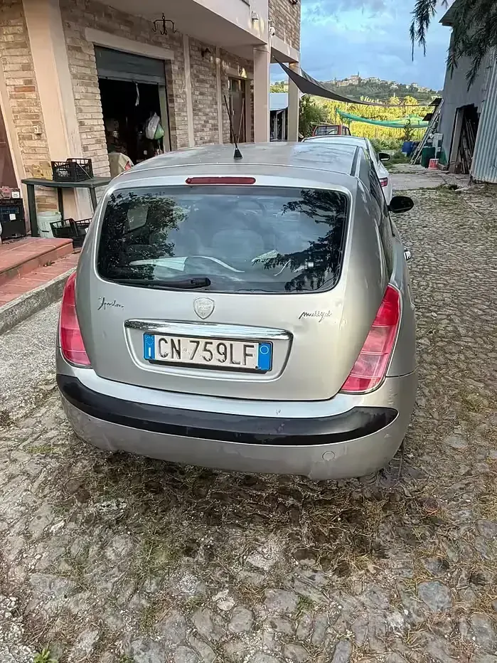 Usata Lancia Ypsilon 69 CV (50 kW) 2005 Utilitaria