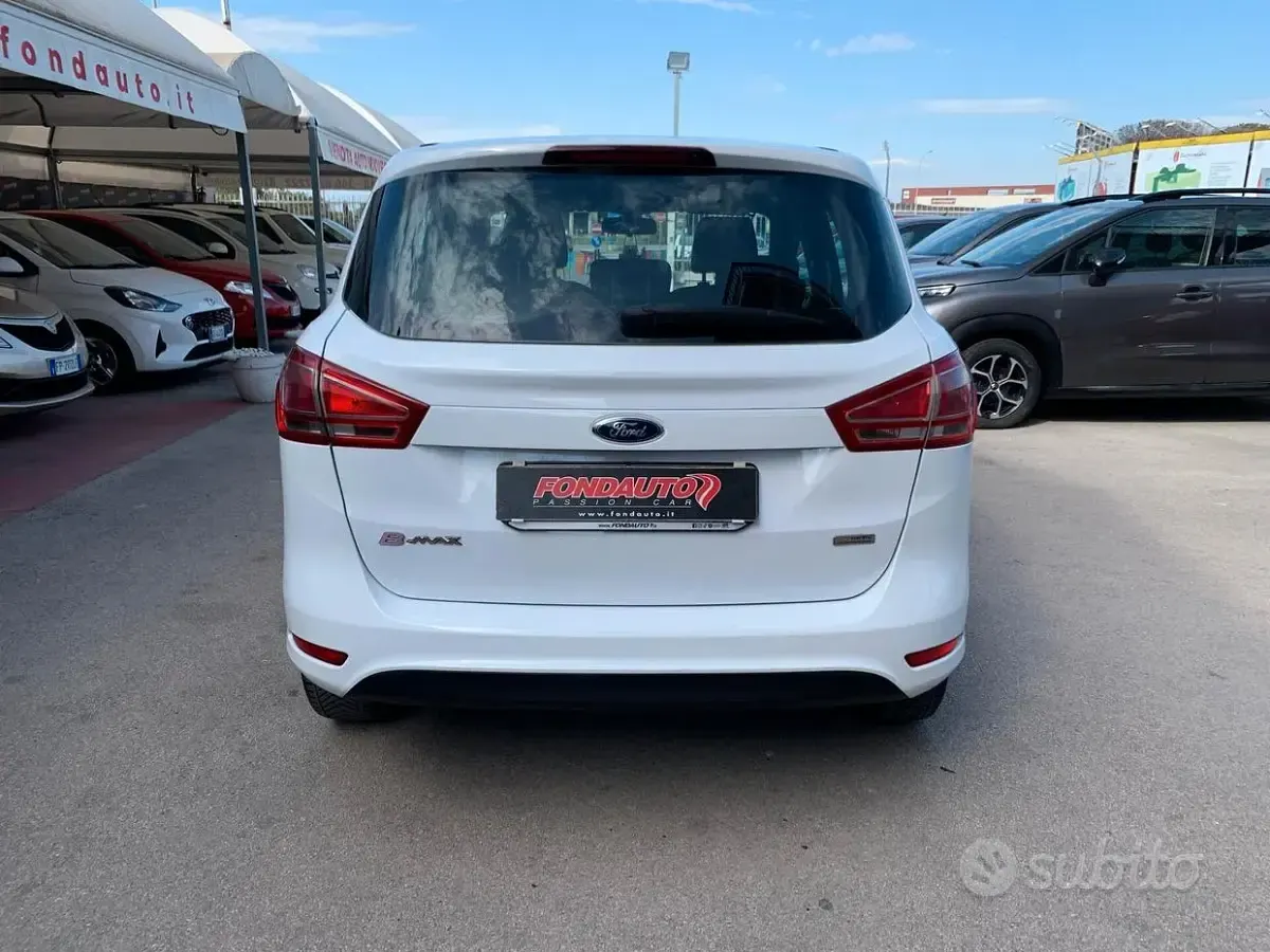 Usata Ford B-MAX 100 CV (73 kW) 2012 Bianco Monovolume