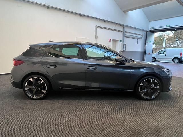Usata Cupra Leon 150 CV (110 kW) 2024 Grigio Berlina