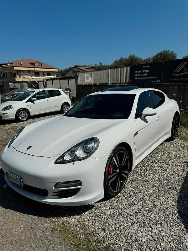 Usata 2012 Porsche Panamera Tre volumi | 28.500 € (Buon prezzo) - Immagine 1/4