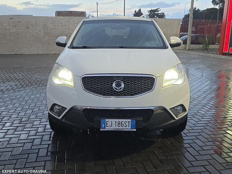 Usata Ssangyong (KGM) Korando 175 CV (128 kW) 2012 Bianco SUV