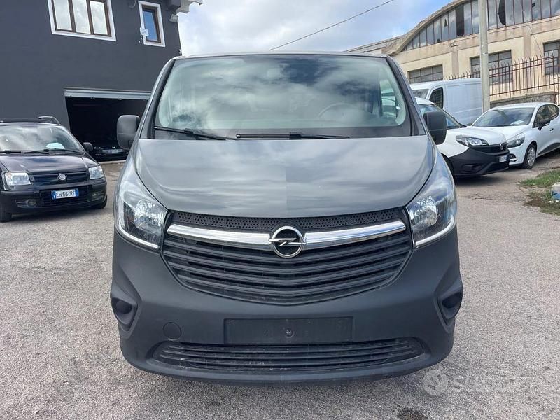 Usata Opel Vivaro S 125 CV (91 kW) 2017 Grigio scuro Monovolume