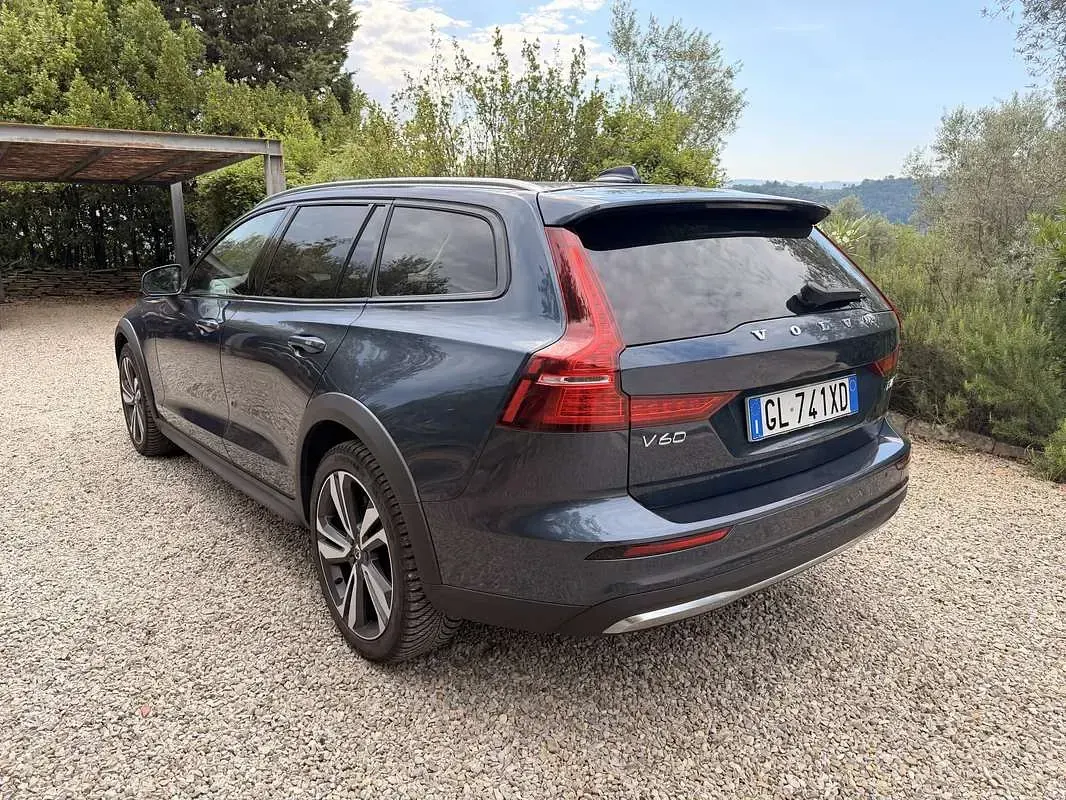 Usata Volvo V60 CC Plus 197 CV (144 kW) 2022 Station wagon