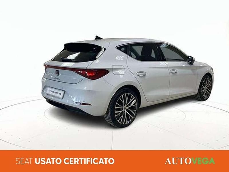 Usata Seat Leon XCELLENCE 150 CV (110 kW) 2021 Bianco pastello Berlina