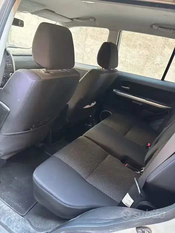 Usata Suzuki Vitara 129 CV (94 kW) 2007 Grigio SUV