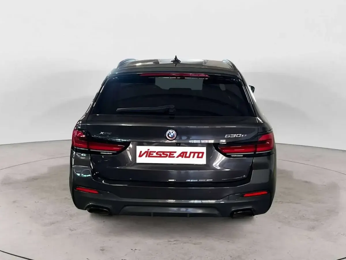 Usata BMW 530e 184 CV (135 kW) 2022 Nero Station wagon