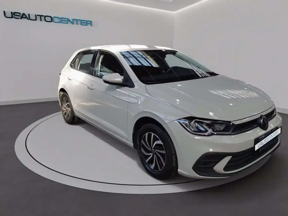 Usata VW Polo Life 95 CV (69 kW) 2023 6u ascot grey Utilitaria