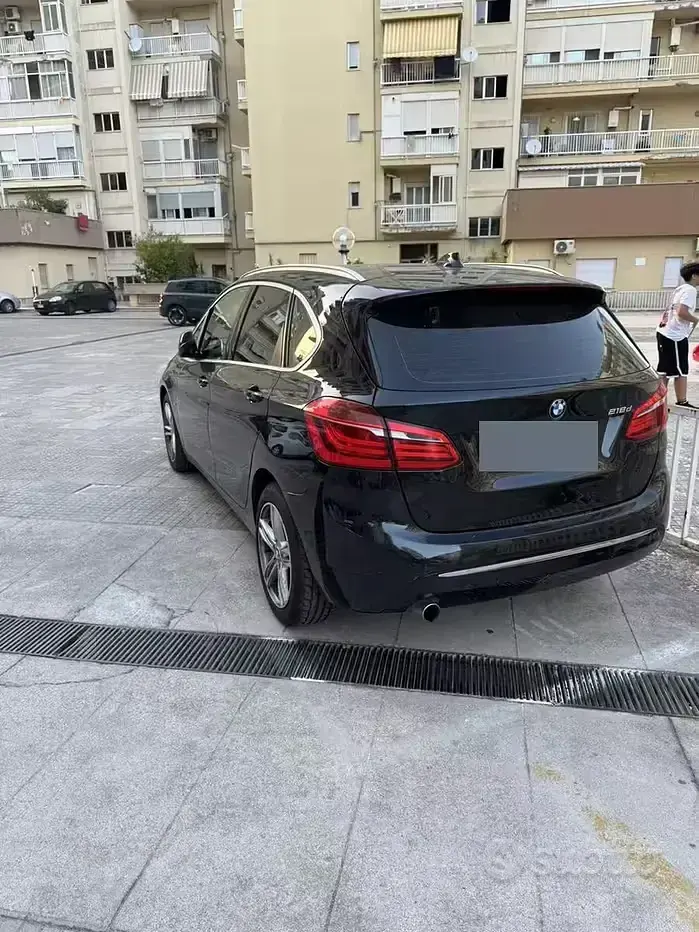 Usata BMW 218 150 CV (110 kW) 2016 Nero Station wagon