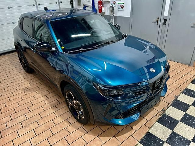 Usata Alfa Romeo Junior Edizione Speciale 145 CV (106 kW) 2024 Blu navigli SUV