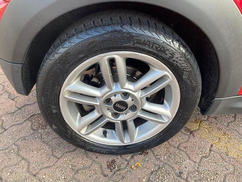 Käytetty Mini Cooper D 111 HP (81 kW) 2010 Punainen Viistoperä