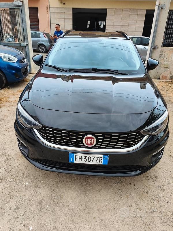 Usata Fiat Tipo Lounge 120 CV (88 kW) 2017 Blu/azzurro Station wagon