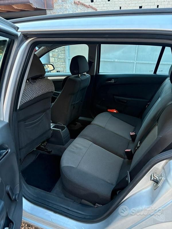 Usata Opel Astra 2006 Grigio Station wagon