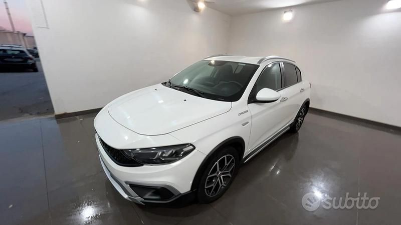 Bianco Usata 2023 Fiat Tipo Cross Tre volumi | 13.500 € (Buon prezzo) - Immagine 1/4
