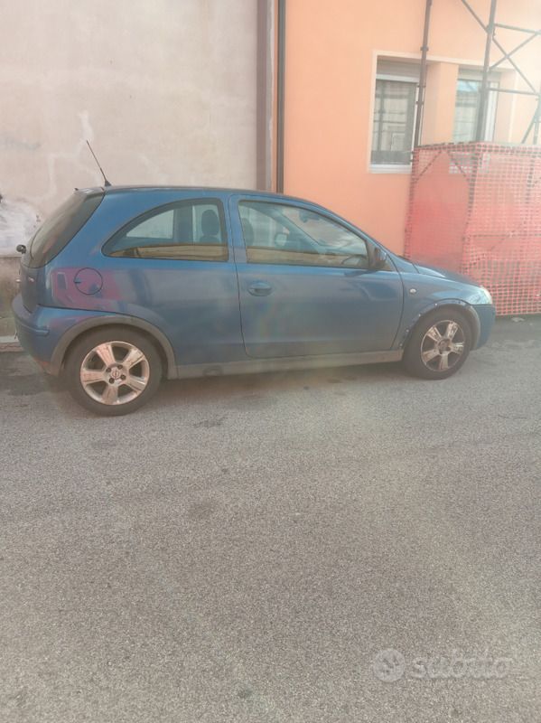 Blu Usata 2002 Opel Corsa Due volumi | 300 € (Super prezzo) - Immagine 1/3