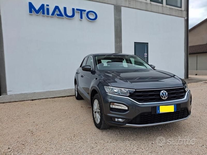 Usata VW T-Roc Advance 116 CV (85 kW) 2019 Grigio SUV