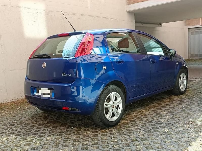 Usata Fiat Grande Punto 65 CV (47 kW) 2008 Blu Utilitaria