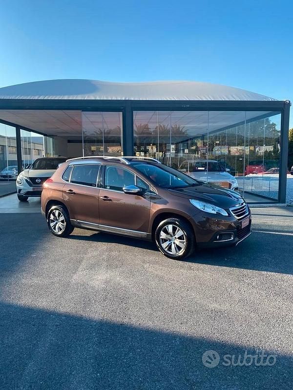 Usata Peugeot 2008 Allure 82 CV (60 kW) 2014 Marrone SUV