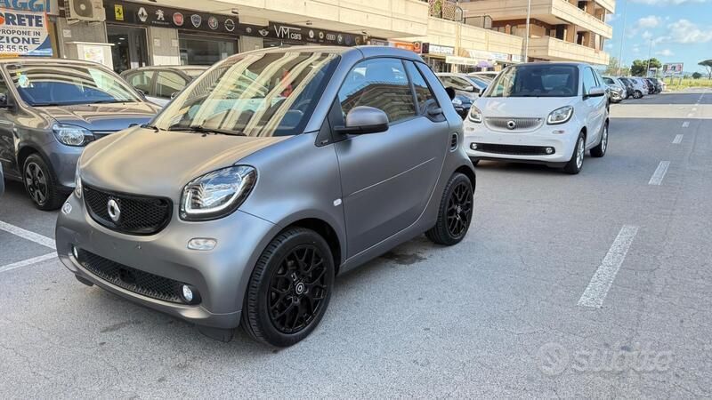 Usata Smart ForTwo Cabrio Prime 90 CV (66 kW) 2019 Grigio Cabrio