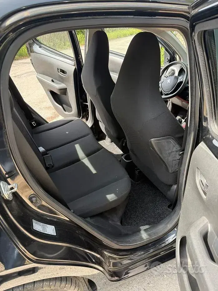 Usata Peugeot 108 69 CV (50 kW) 2015 Nero Utilitaria