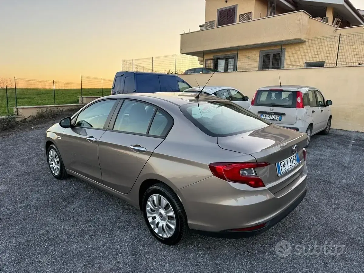 Usata Fiat Tipo Easy 120 CV (88 kW) 2017 Giallo Berlina