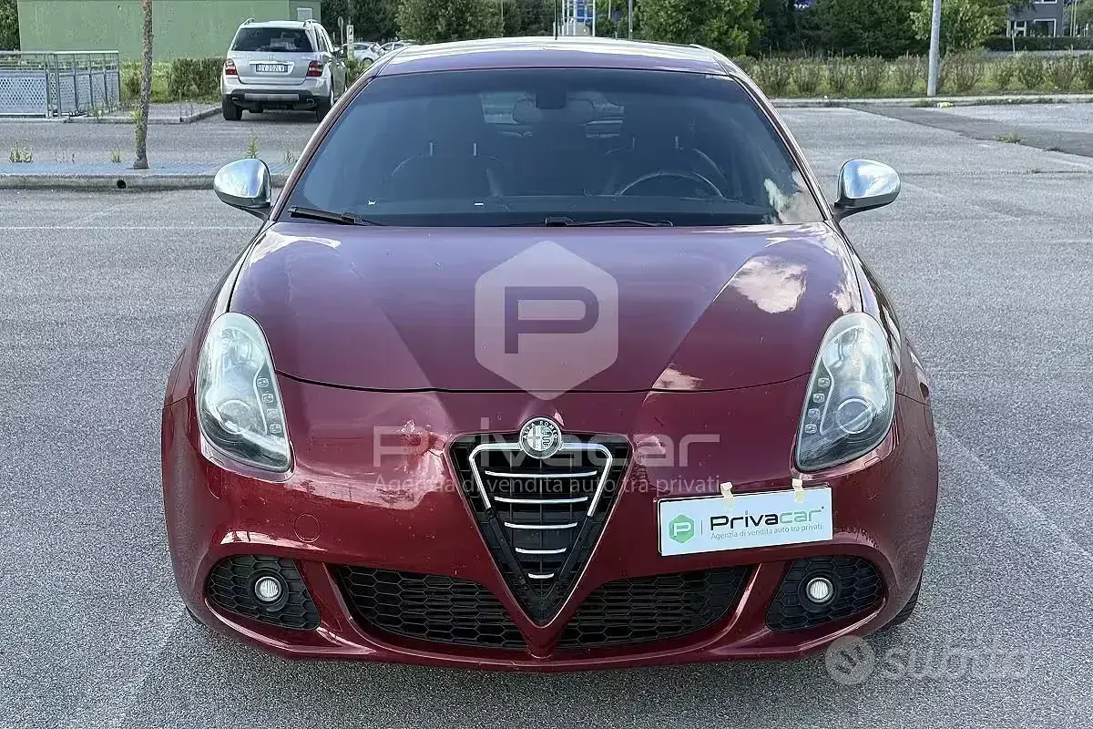 Usata Alfa Romeo Giulietta Exclusive 170 CV (125 kW) 2013 Rosso Utilitaria