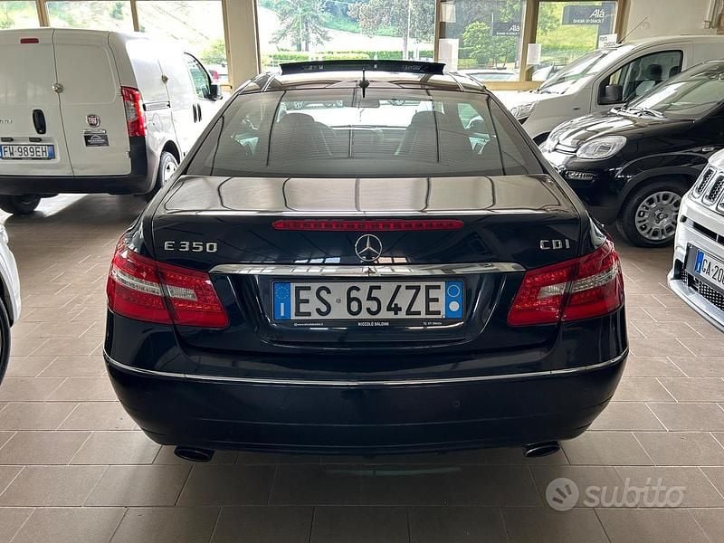 Usata Mercedes E350 Avantgarde 231 CV (169 kW) 2009 Blu Berlina
